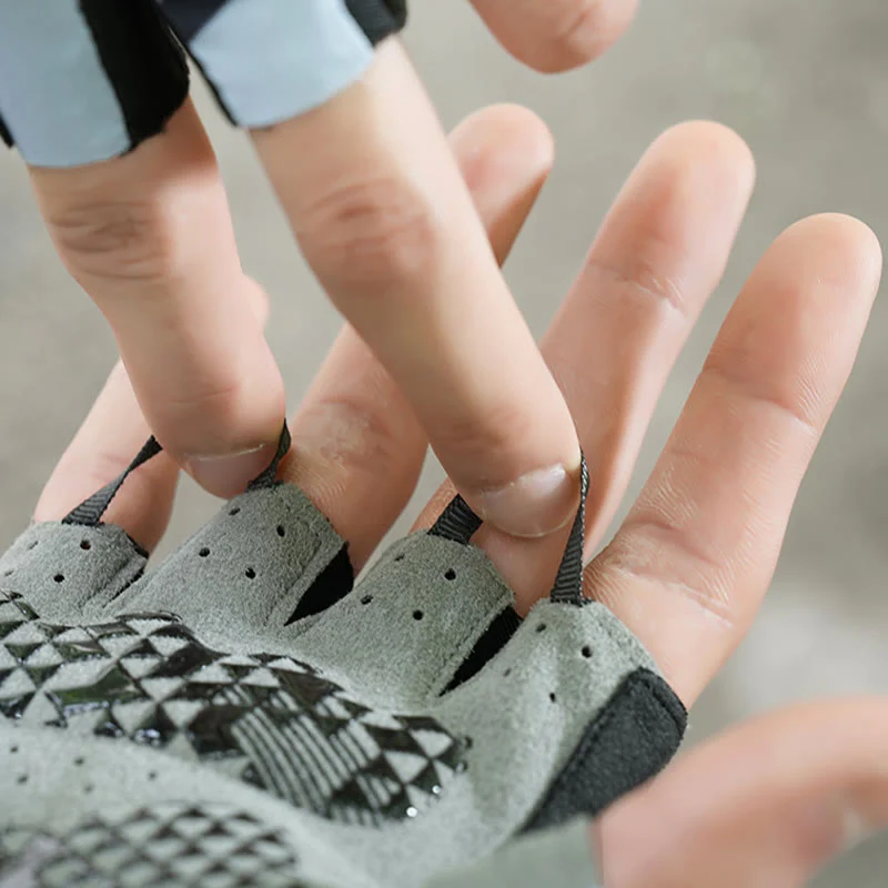 Sports Anti-Slip Breathable Fingerless Gloves - Image 5