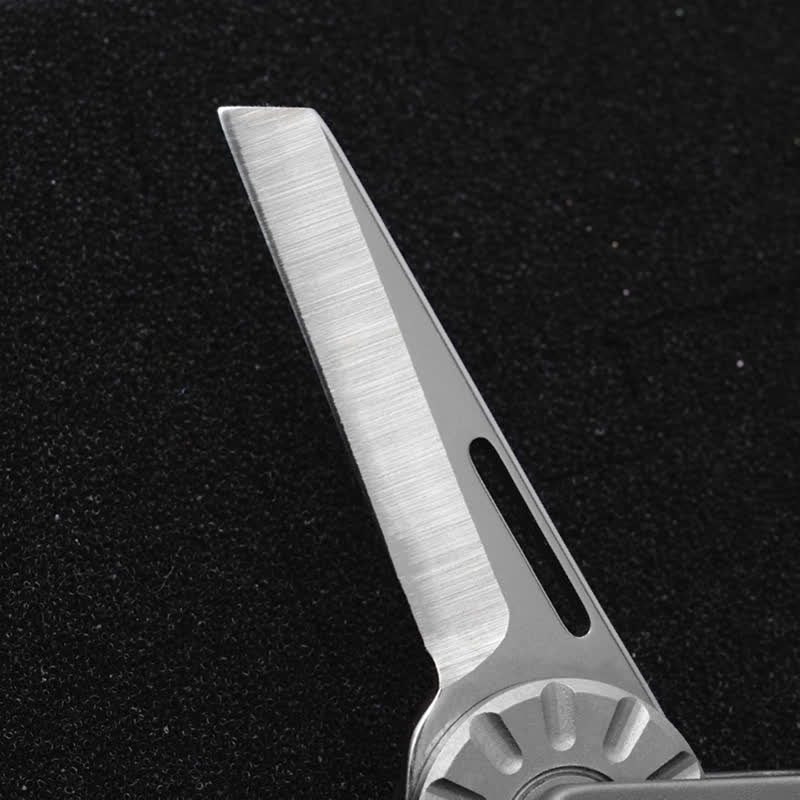 Titanium Alloy Folding Knife Climbing Keychain - Image 7