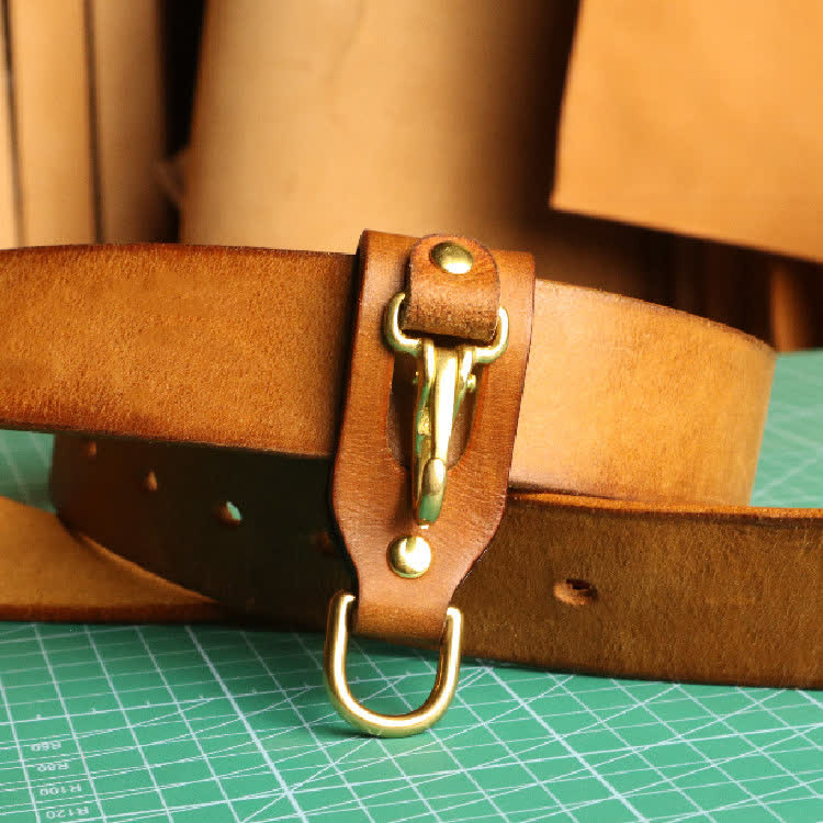 Trendy Brass Vintage Belt Loop Leather Keychain - Image 6