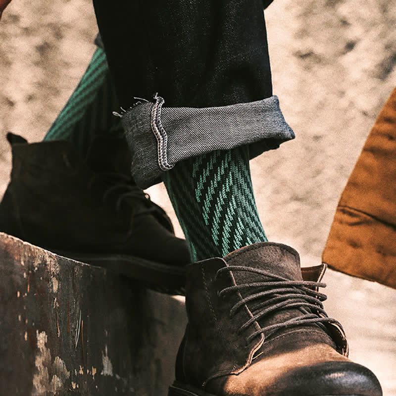 Two Tone Zigzag Printed Weekend Style Cotton Crew Socks - Image 3