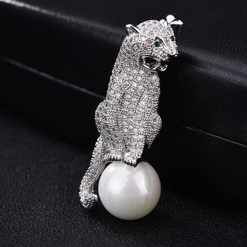 Unisex Leopard Shiny Zircon Faux Pearl Decoration Brooch - Image 4