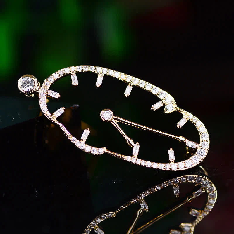 Unisex Reversed Time Abstract Clock Brooch - Image 3