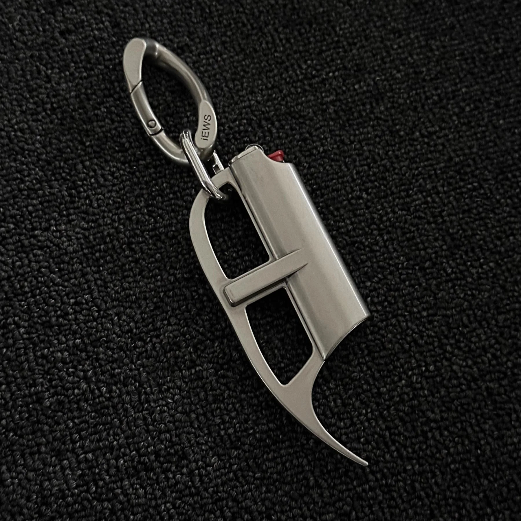 Vintage Punk Matte Alloy Keychain Lighter Case - Image 2