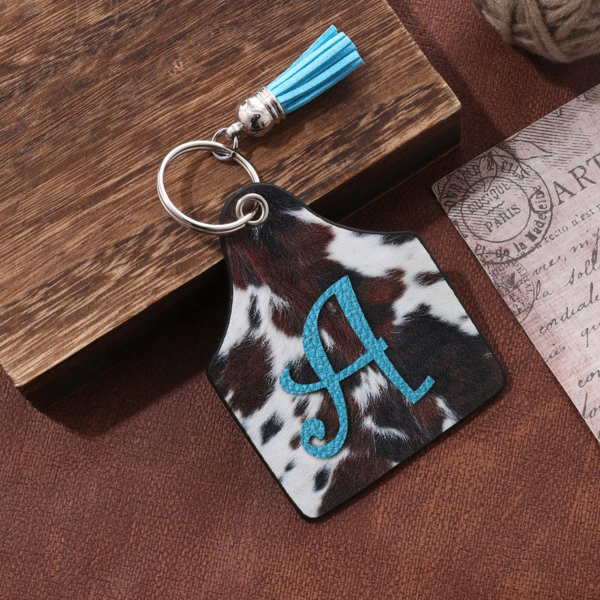 Vintage Western Farm Cow Pattern&Letter Printed Leather Keychain