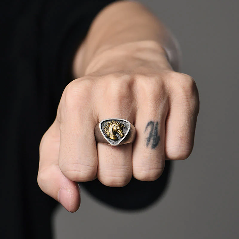 Vintage Western Style Exquisite 3D Horsehead Ring - Image 2