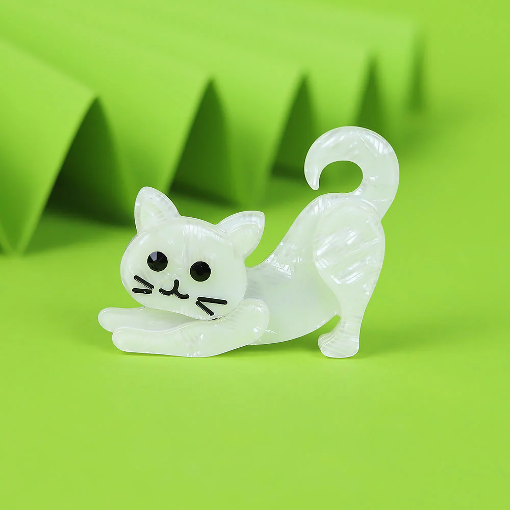 Charming Accessory White Cat Handmade Acrylic Brooch