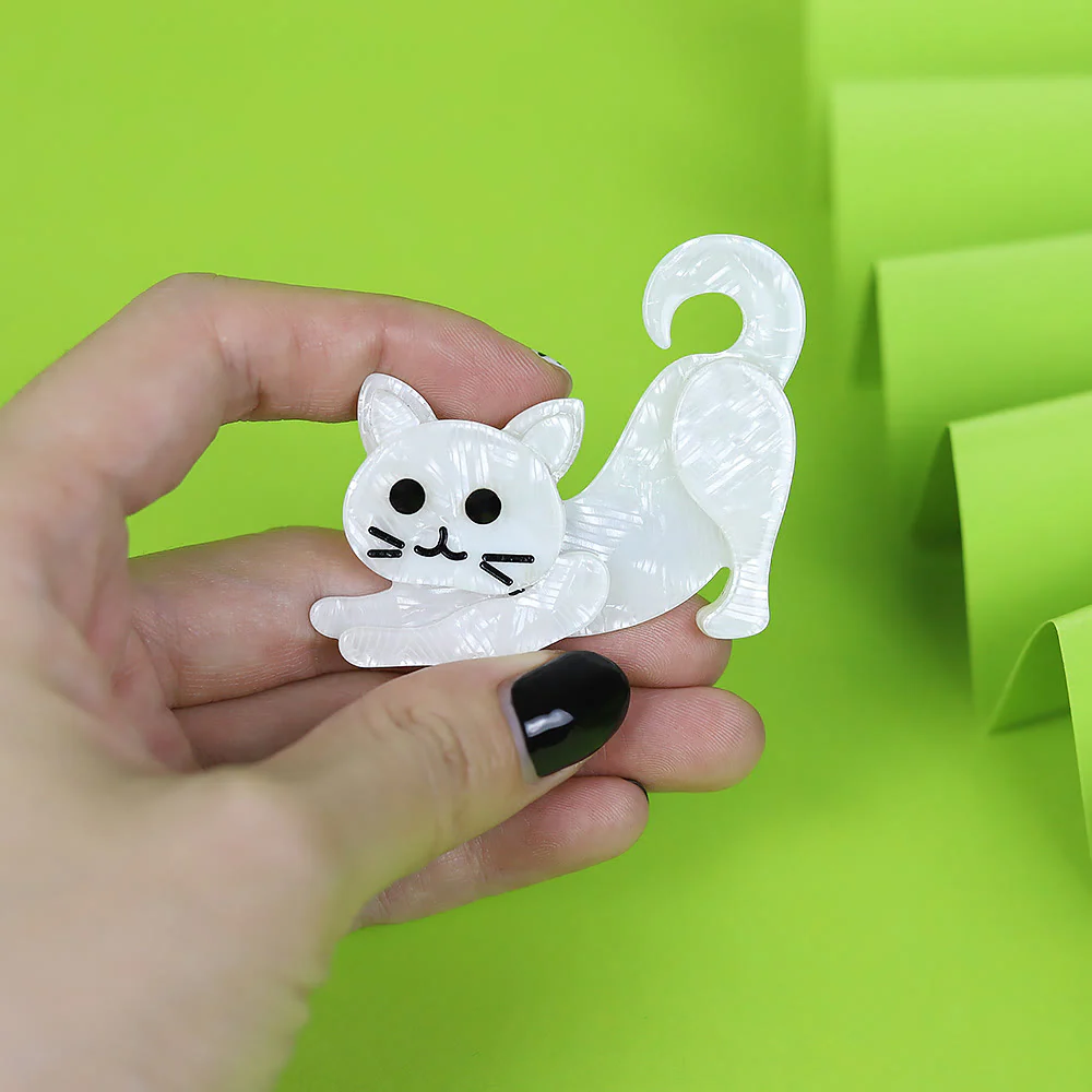 Charming Accessory White Cat Handmade Acrylic Brooch - Image 2