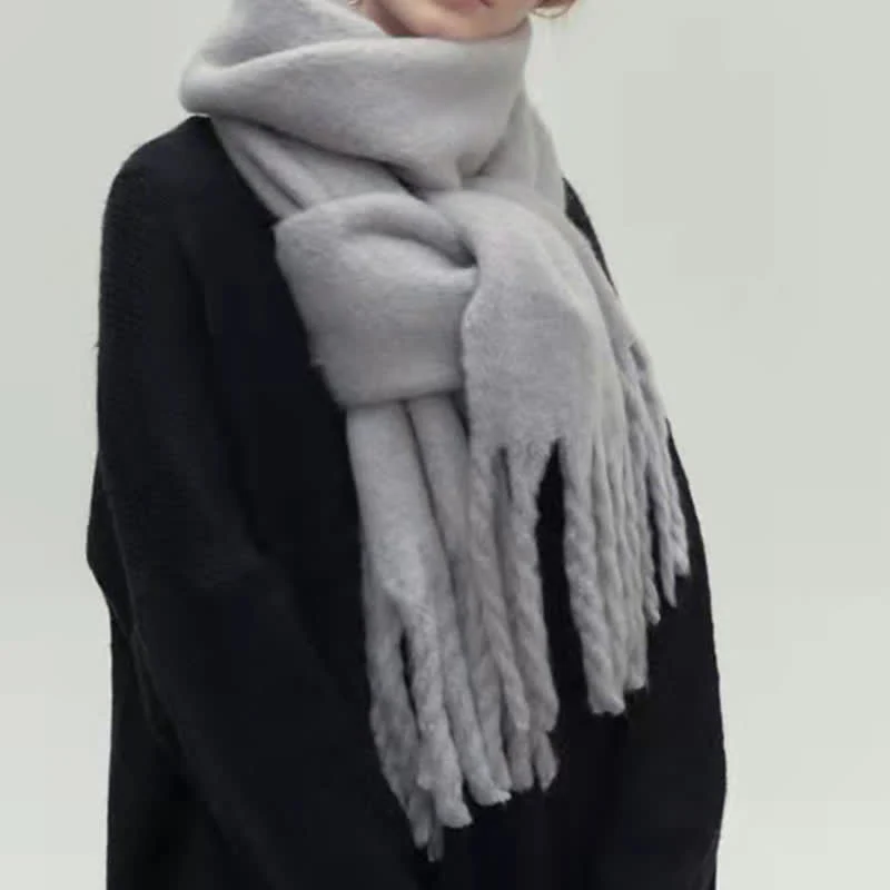 Women's Chunky Thickened Solid Color Soft Scarf - Image 9