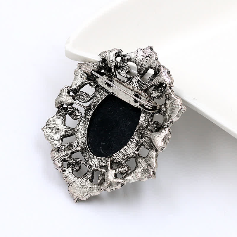 Women's Classic Cameo Victorian Brooch - Image 4