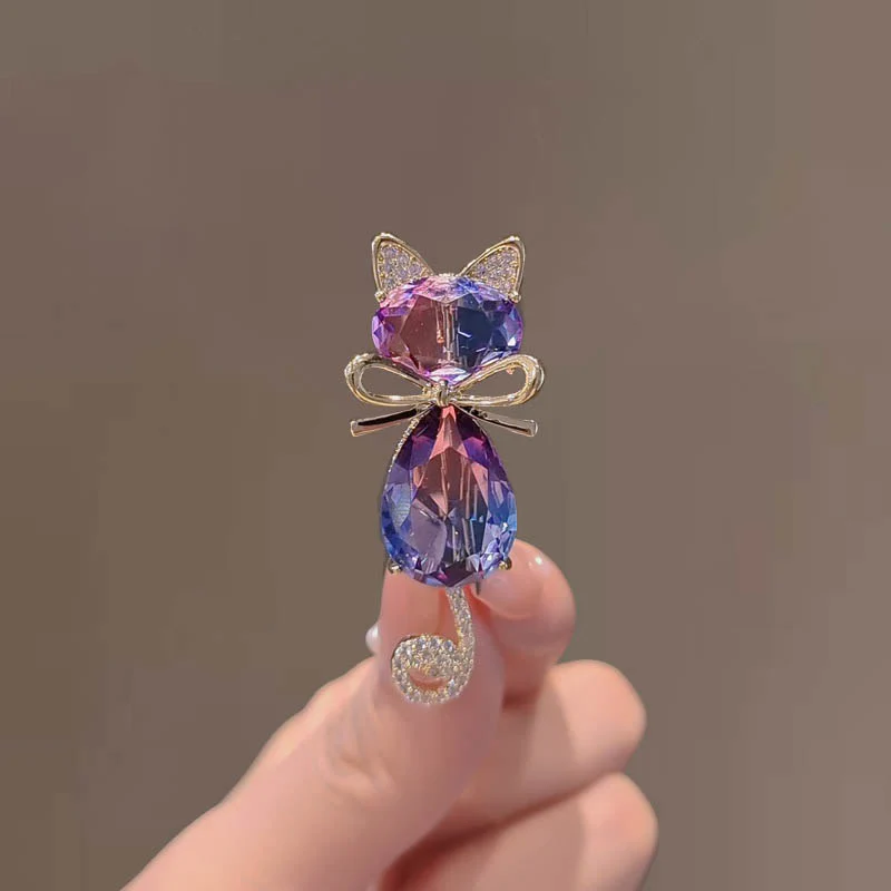 Women's Cute Kitty Rhinestone Brooch - Image 4
