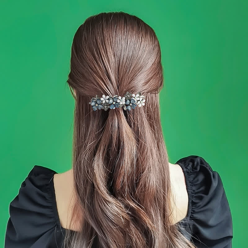 Women's Cute Little Daisy Flowers Hair Clip - Image 3