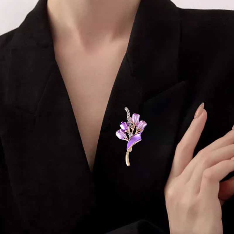 Women's Elegant Golden Tulip Enamel Brooch - Image 2