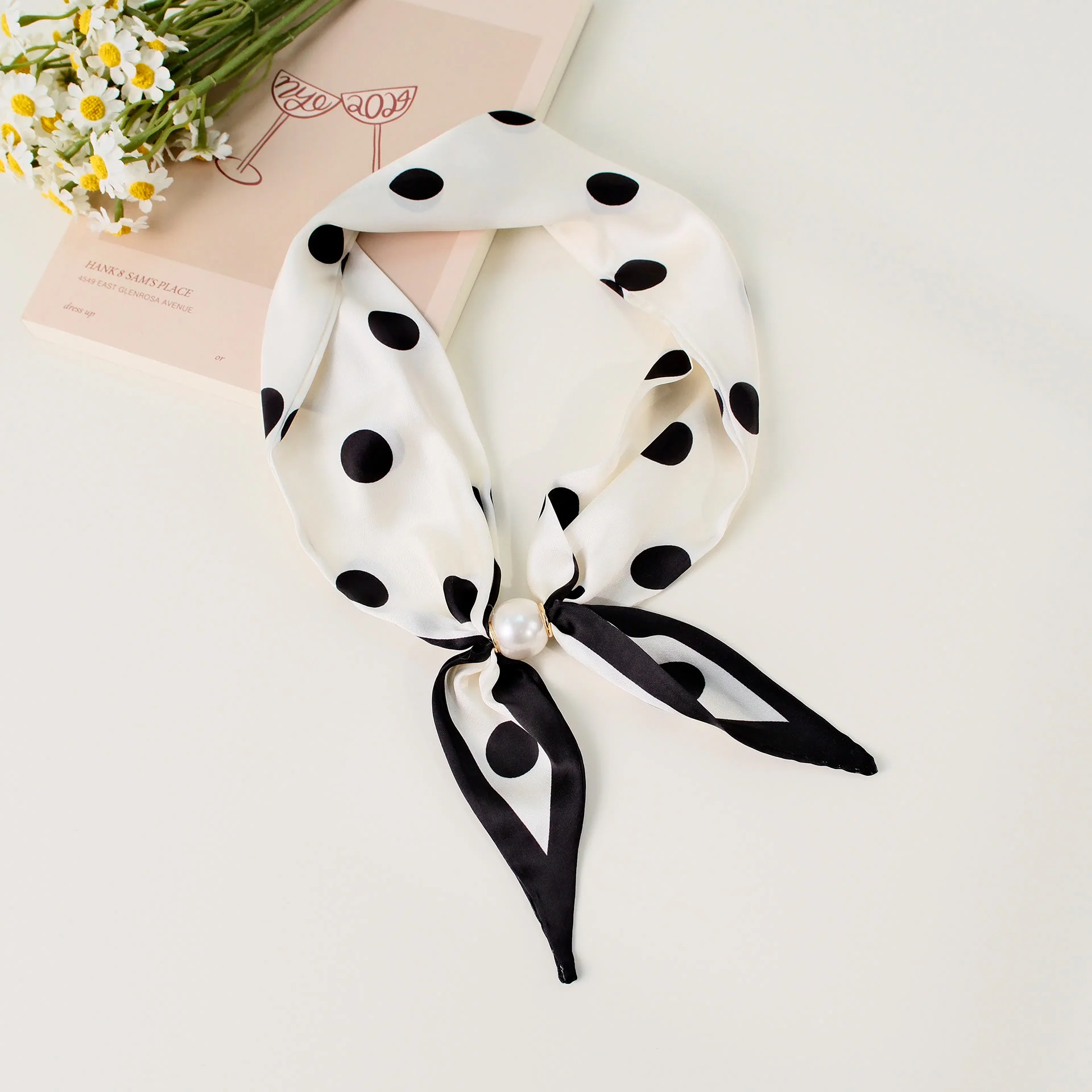 Women's Elegant Retro Pattern Square Scarf - Image 2