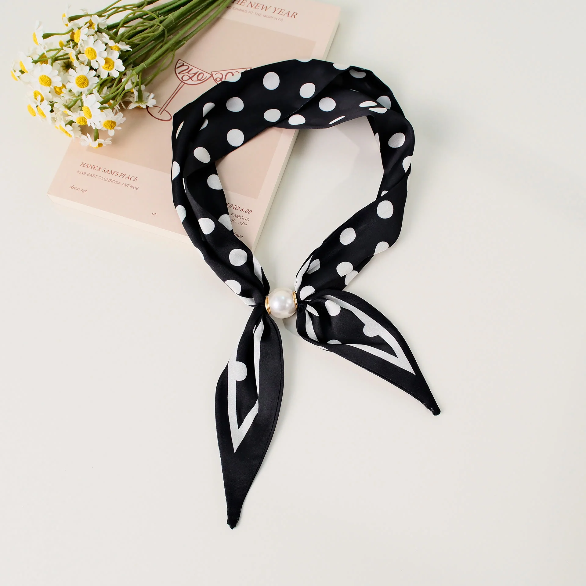 Women's Elegant Retro Pattern Square Scarf - Image 3