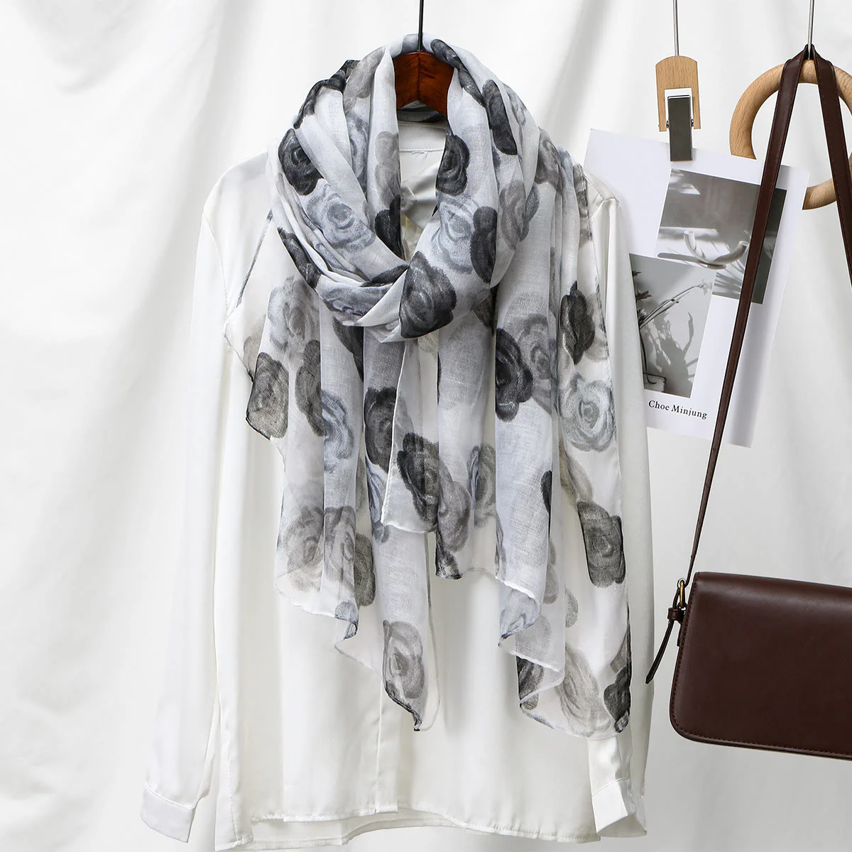 Women's Floral Print Summer Sunscreen Shawl Scarf - Image 2