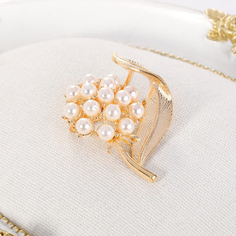 Women's Fresh Flower Pearl Brooch - Image 4