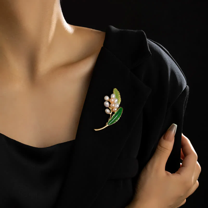 Women's Freshwater Pearl Jasmine Brooch - Image 2