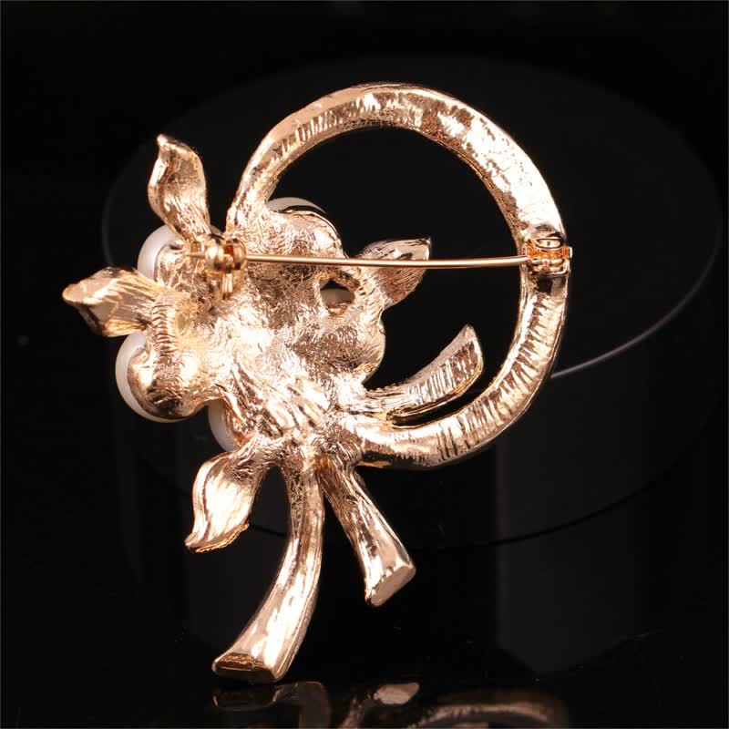 Women's Garland Pearl Rhinestones Brooch - Image 5