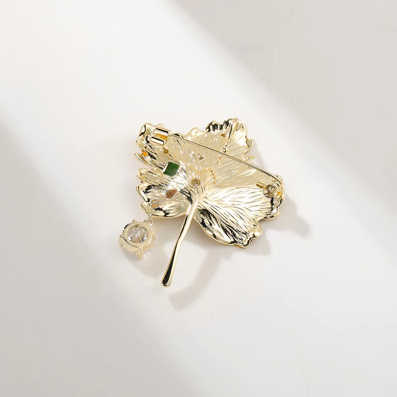Women's Gold Maple Leaf Brooch - Image 5