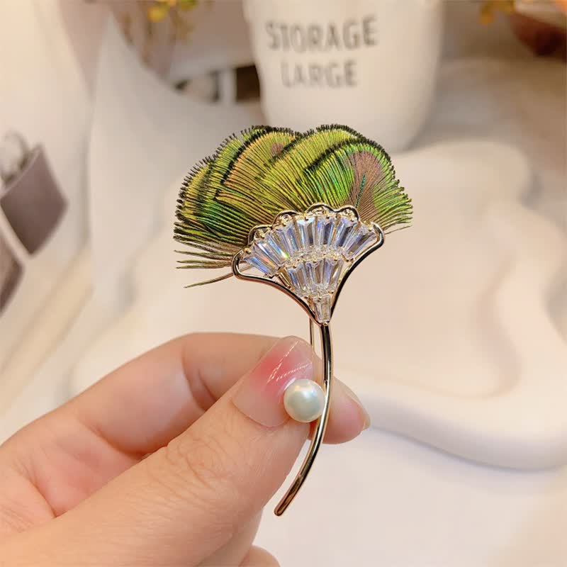 Women's Green Peacock Feather Gingko Leaf Shape Brooch - Image 2