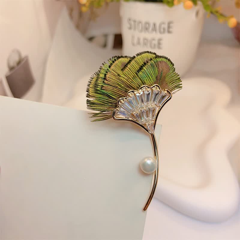 Women's Green Peacock Feather Gingko Leaf Shape Brooch - Image 4