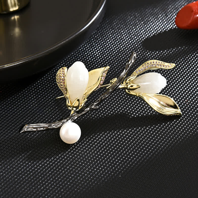 Women's Magnolia Luxury Imitation Pearl pin Brooch - Image 3