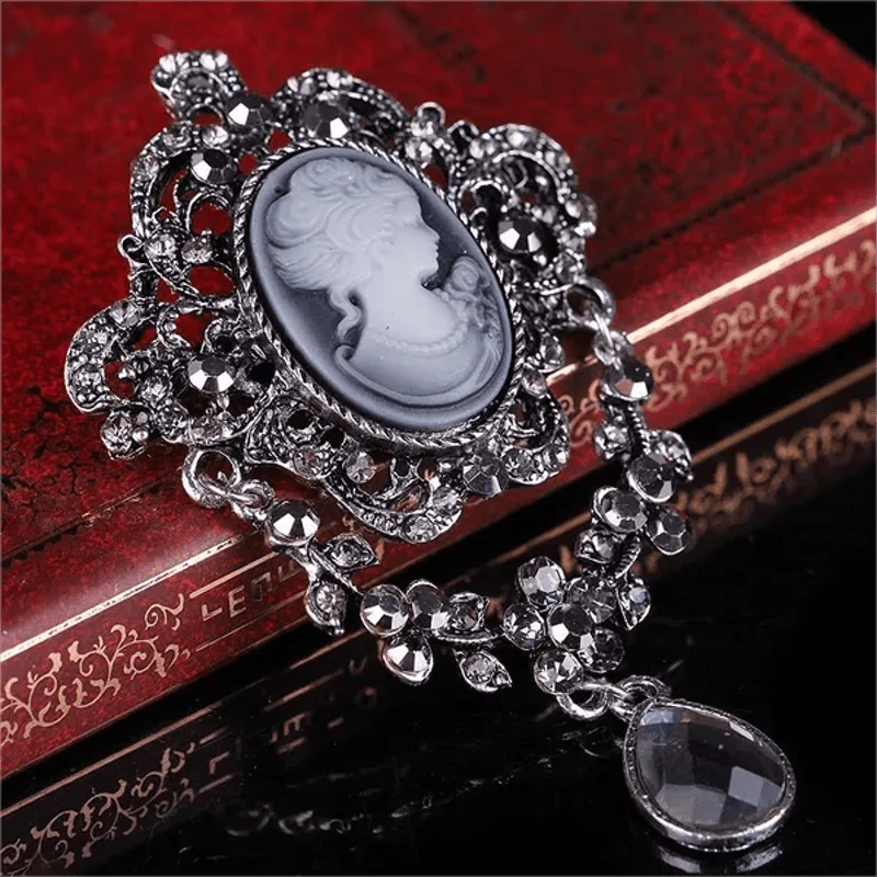 Women's Maiden Cameo Teardrop Brooch - Image 6