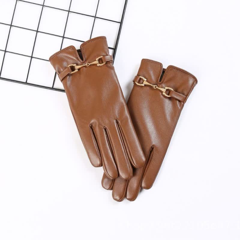 Women's Metal Decor Warm Velvet PU Leather Gloves - Image 4