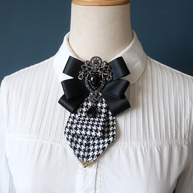 Women's Ornate Crystal & Houndstooth Pattern Necktie