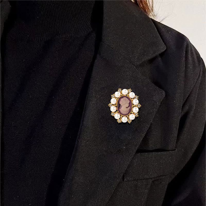 Women's Palace Relief Beauty Pearl Brooch - Image 17