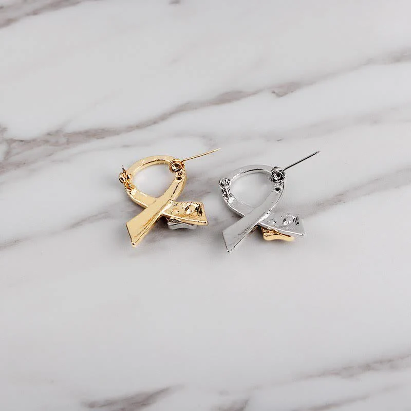 Women's Ribbon Puppy Paw Brooch - Image 4