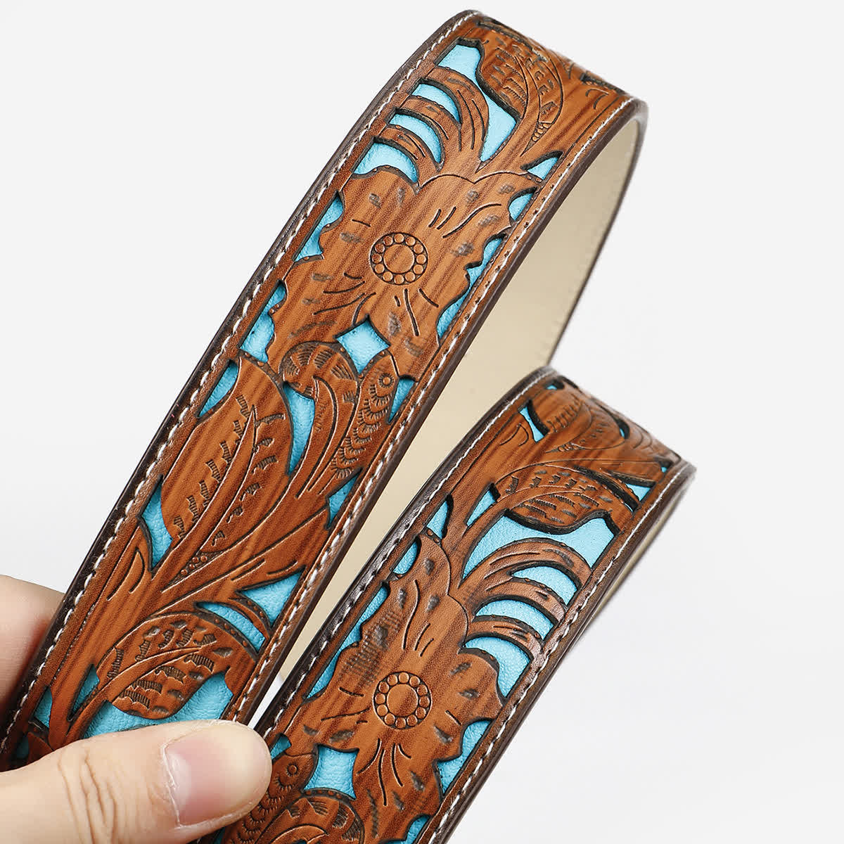 Women's Turquoise Wood Bead Buckle Engraved Leather Belt - Image 5