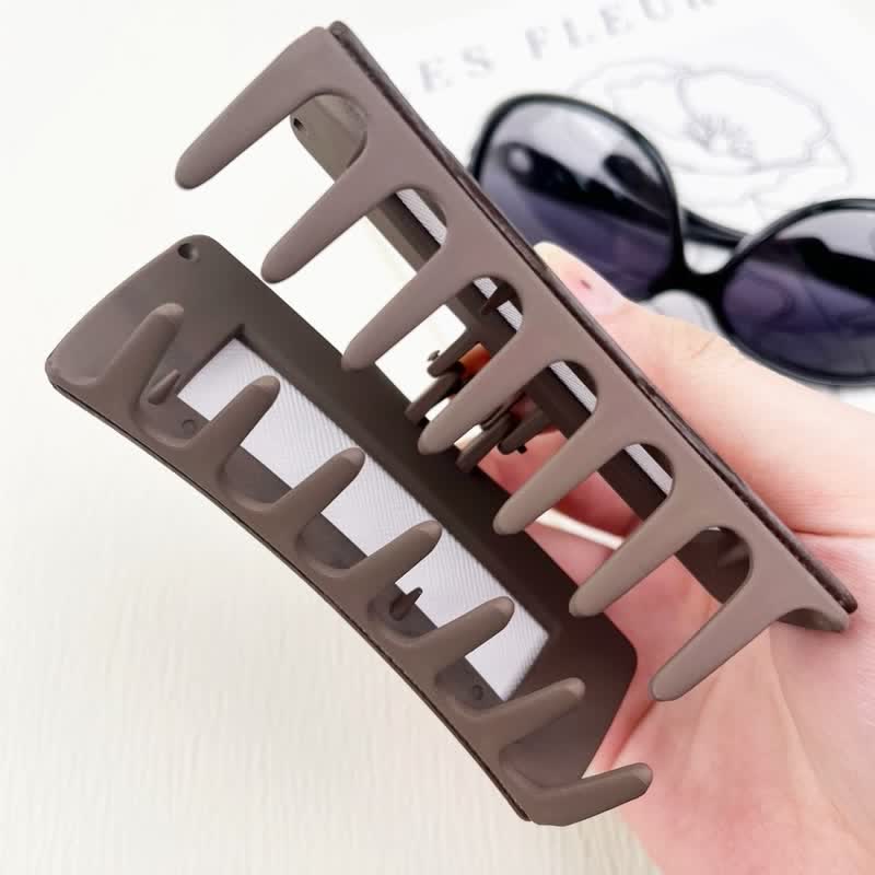 Women's Yak Floral Print Coffee Brown Hair Claw Clip - Image 5